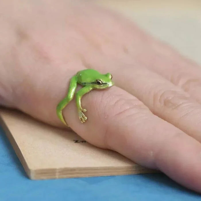 Latest-tree Frog Ring