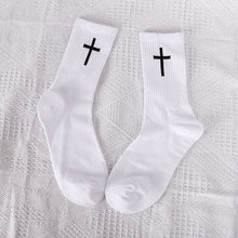 Load image into Gallery viewer, Cross Black And White Socks