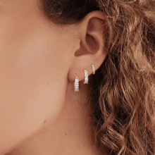 Load image into Gallery viewer, Sparkling Zirconia Chunky Hoop Earrings