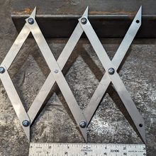 Load image into Gallery viewer, 3-Point Center Finder for Precise Measurements