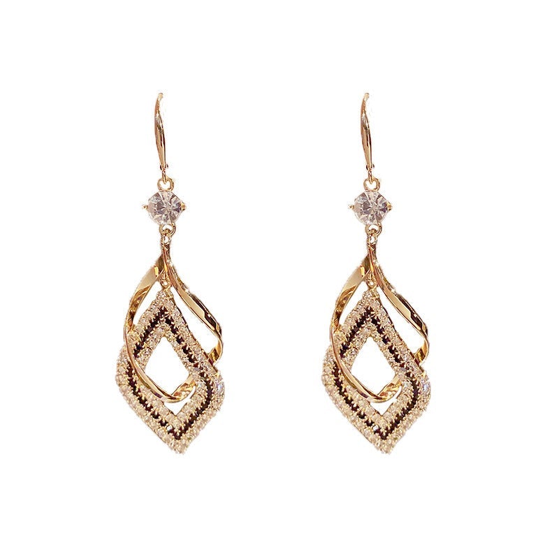 Rhombus Earrings With Diamonds