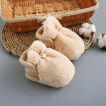 Load image into Gallery viewer, Baby Caricature Plush Cotton Shoes