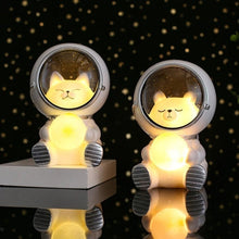 Load image into Gallery viewer, Astronaut Atmosphere LED Night Light