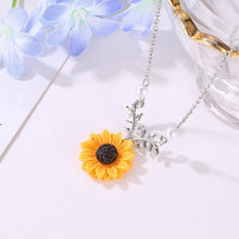 Load image into Gallery viewer, Fascinating Pearl Sunflower Necklace