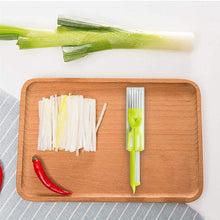 Load image into Gallery viewer, Stainless Steel Onion Cutter
