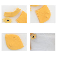 Load image into Gallery viewer, Translucent Daisy Socks
