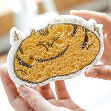 Load image into Gallery viewer, Compressed Wood Pulp Sponge Wipe