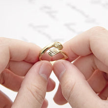 Load image into Gallery viewer, 💕2022 new couple hug ring💕