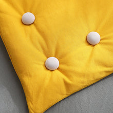 Load image into Gallery viewer, Duvet Cover Holding Clip